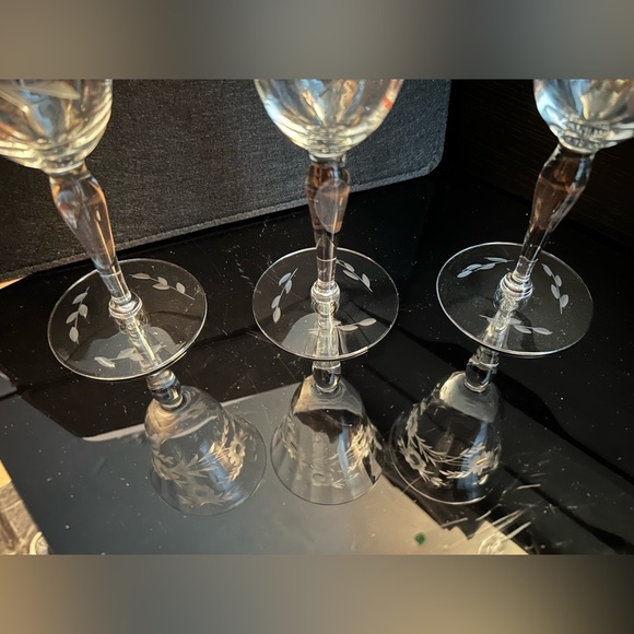 Susquehanna Salina Etched Crystal Goblets | Set of 8 - Picture 3 of 3